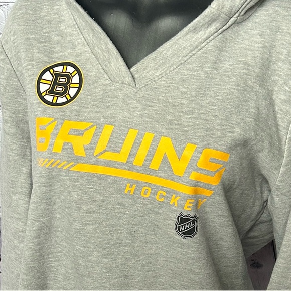 BOSTON BRUINS womens size large light grey v neck sweatshirt - Picture 2 of 4